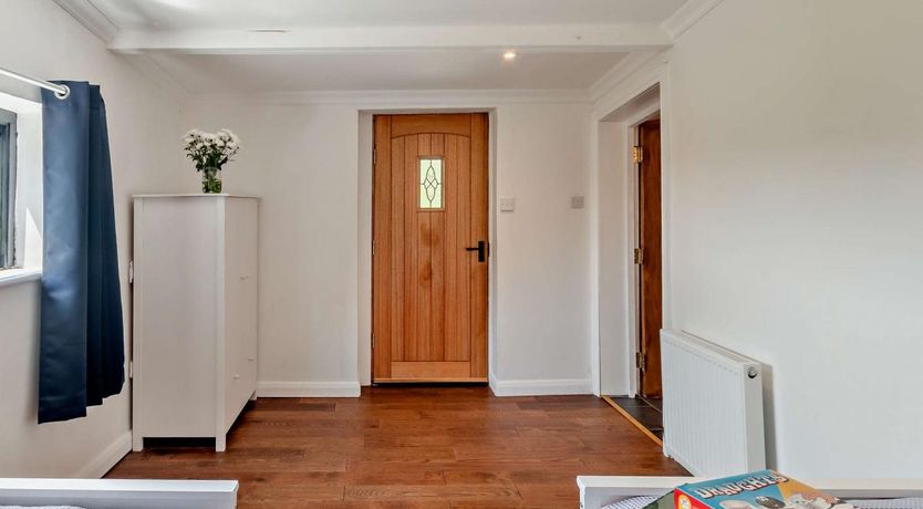 Photo of 2 Bed in Adgestone