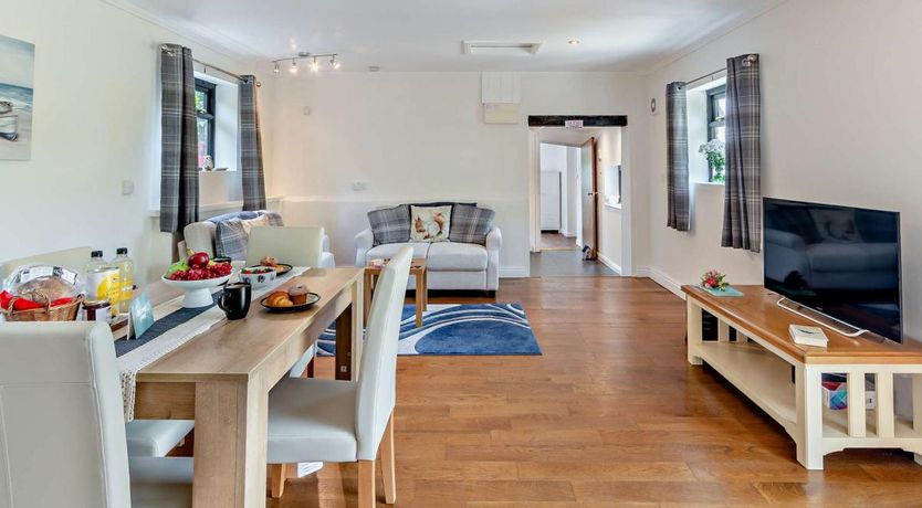 Photo of 2 Bed in Adgestone