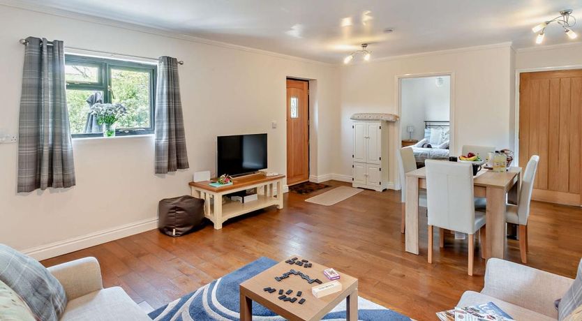 Photo of 2 Bed in Adgestone