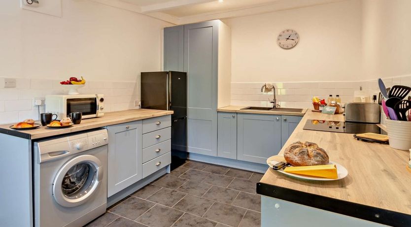 Photo of 2 Bed in Adgestone