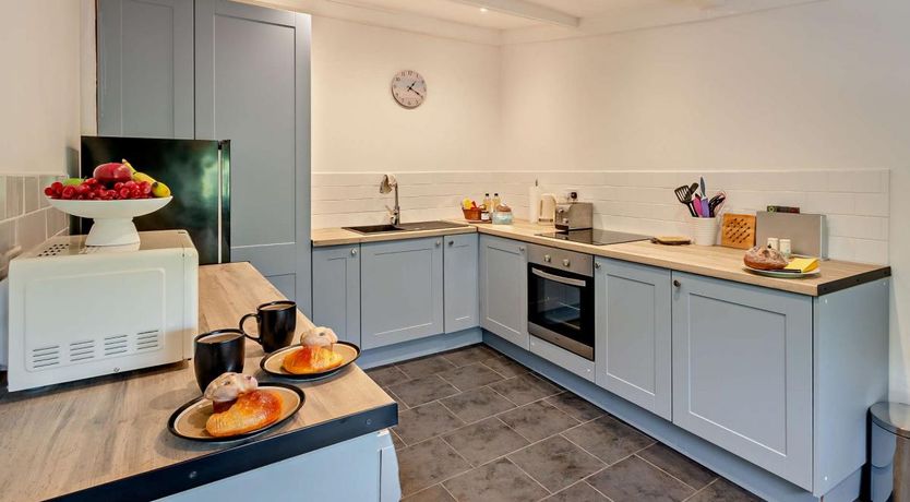 Photo of 2 Bed in Adgestone