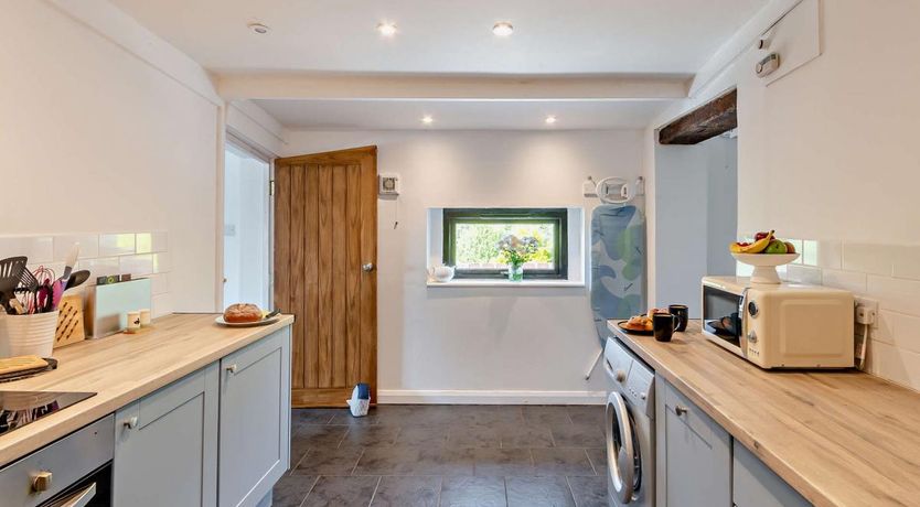 Photo of 2 Bed in Adgestone