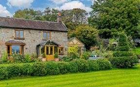 Photo of in Ipstones (92799)