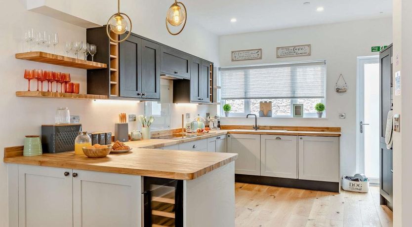 Photo of 3 Bed in Brixham