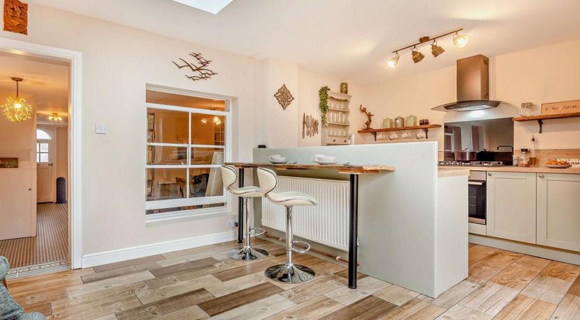 Photo of 3 Bed in Freshwater