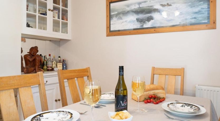 Photo of 3 Bed in Freshwater