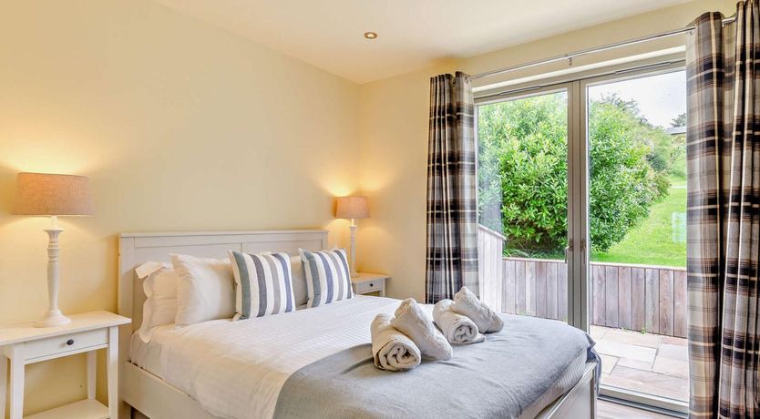 Photo of 4 Bed in Dorchester