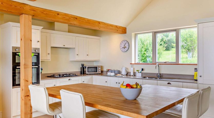 Photo of 4 Bed in Dorchester
