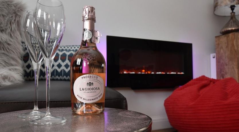 Photo of 3 Bed in Bradwell