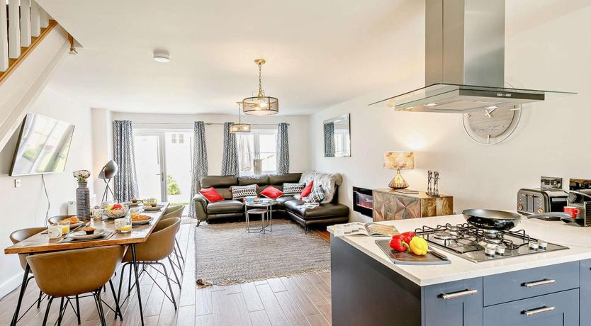 Photo of 3 Bed in Hope Valley