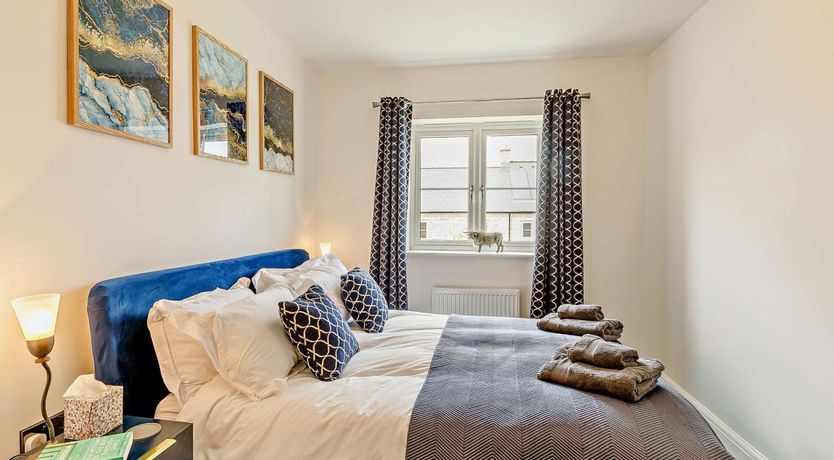 Photo of 3 Bed in Hope Valley