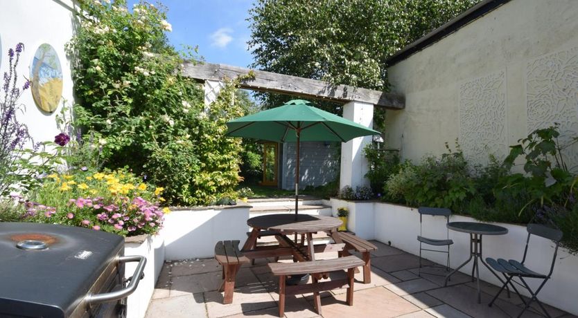 Photo of 4 Bed in Appledore