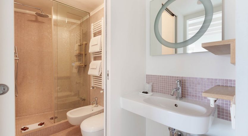 Photo of Dolce Vita Pad