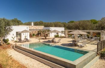 Lamia Del Bosco Villa