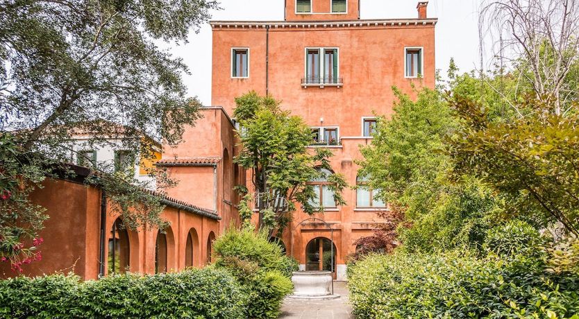 Photo of Blue Velvet Dreams