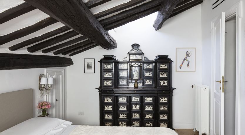 Photo of The Lady of Rome