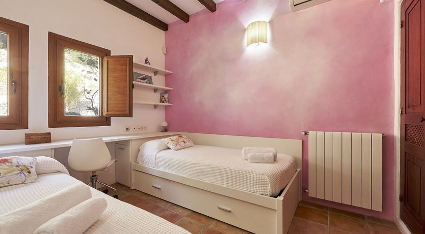 Photo of Island Essence