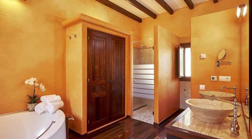 Photo of Island Essence