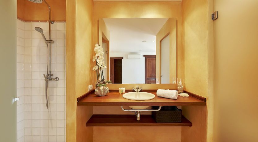 Photo of Island Essence