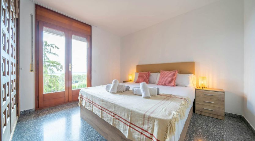 Photo of Luxury by the Sea