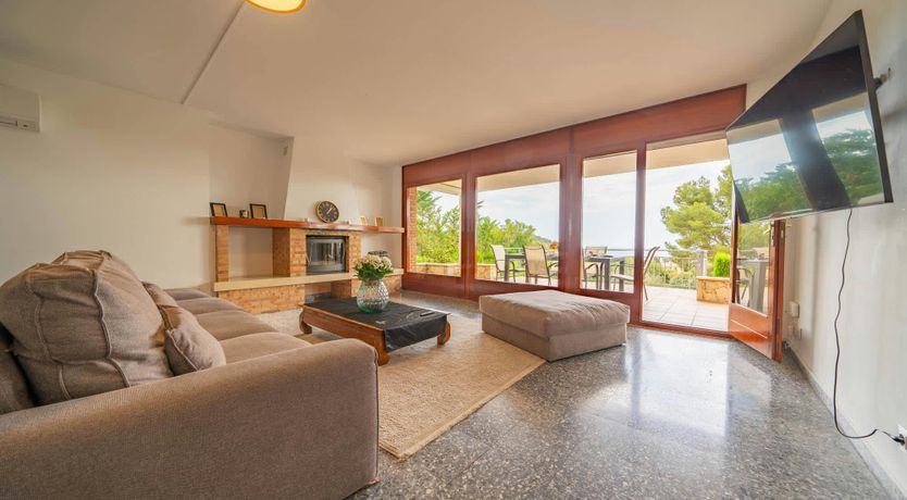 Photo of Luxury by the Sea