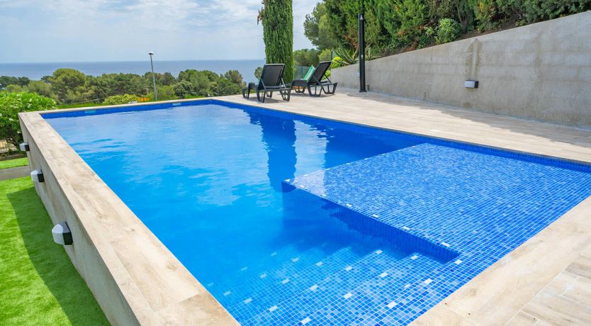 Photo of Luxury by the Sea