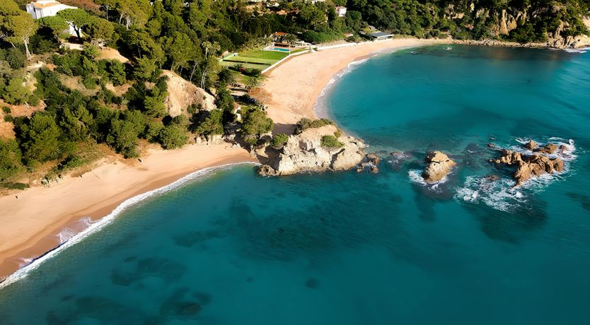 Photo of Luxury by the Sea