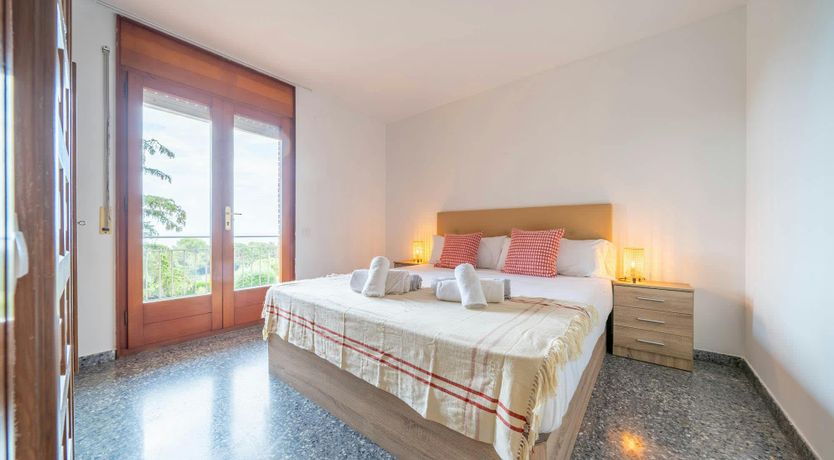 Photo of Luxury by the Sea