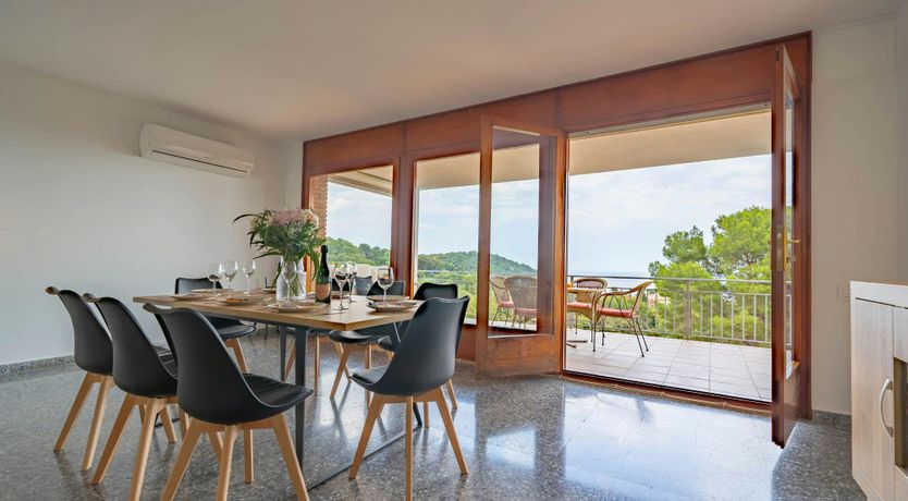 Photo of Luxury by the Sea