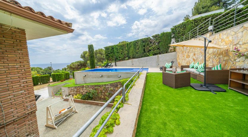 Photo of Luxury by the Sea