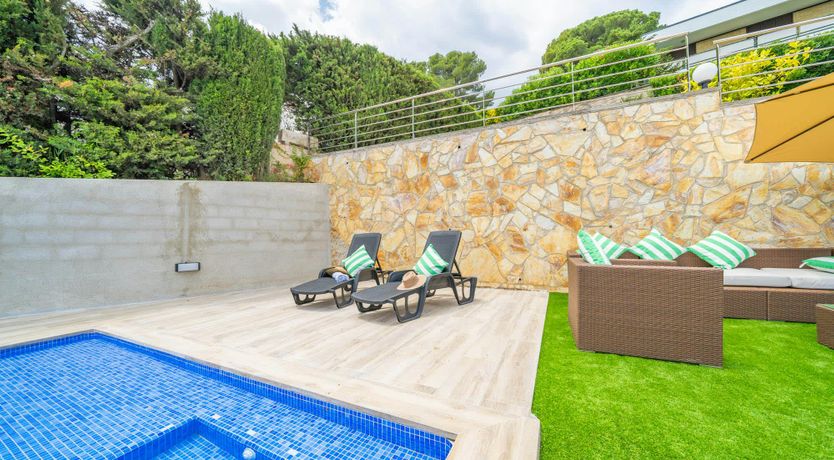 Photo of Luxury by the Sea