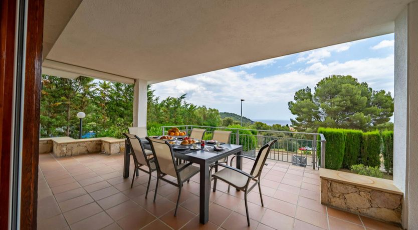 Photo of Luxury by the Sea