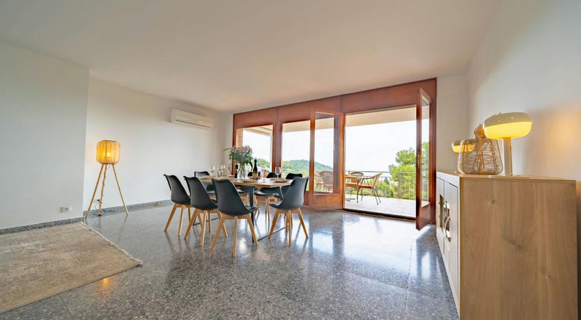 Photo of Luxury by the Sea