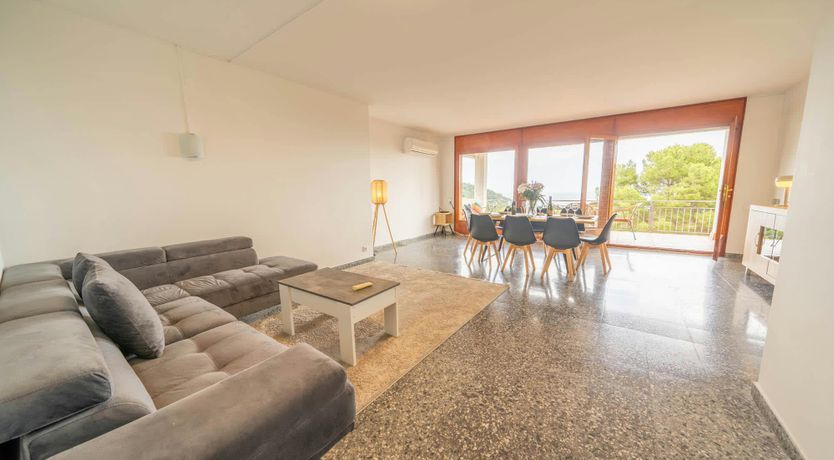 Photo of Luxury by the Sea