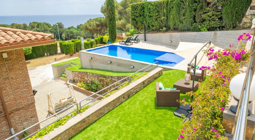 Photo of Luxury by the Sea