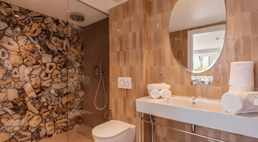 Photo of Boulevard Serenity