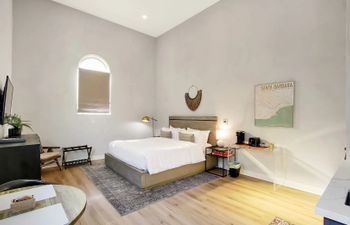 Santa Barbara Style Holiday Home
