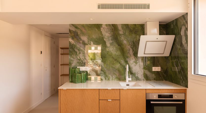 Photo of Elegant Rose