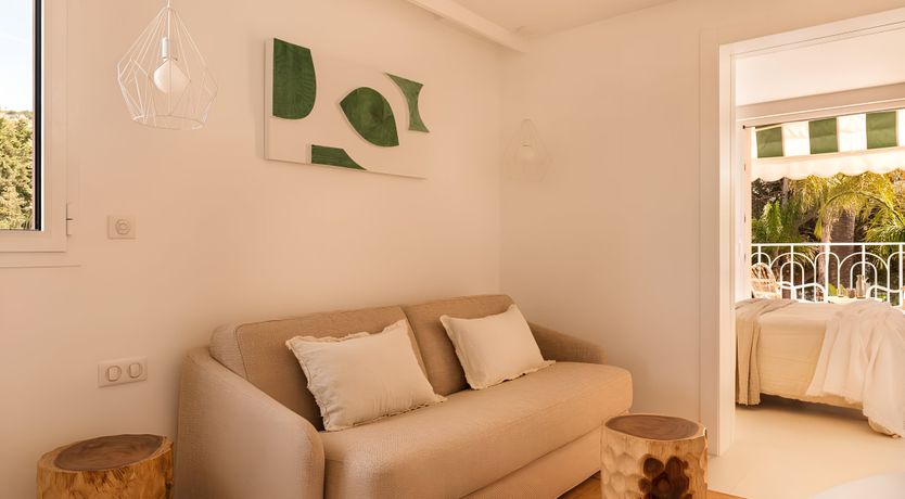 Photo of Elegant Rose