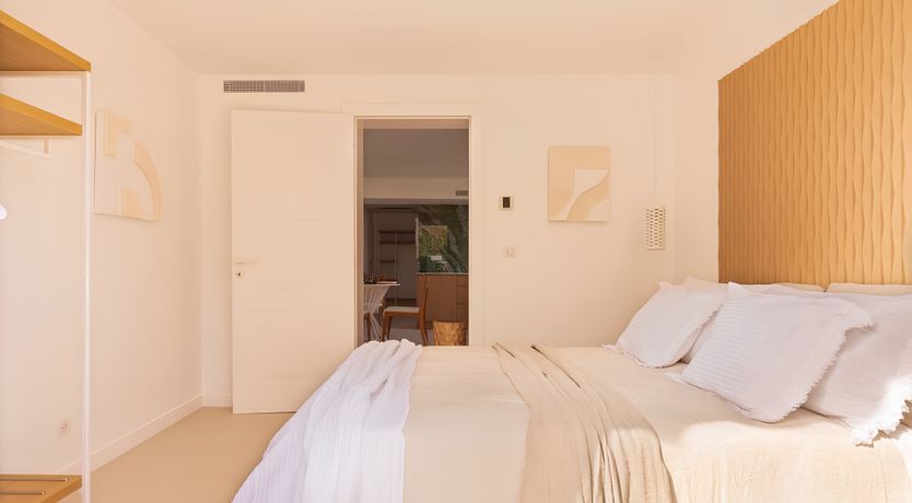 Photo of Elegant Rose