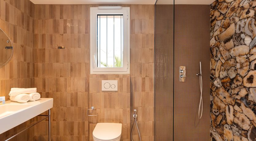 Photo of Elegant Rose