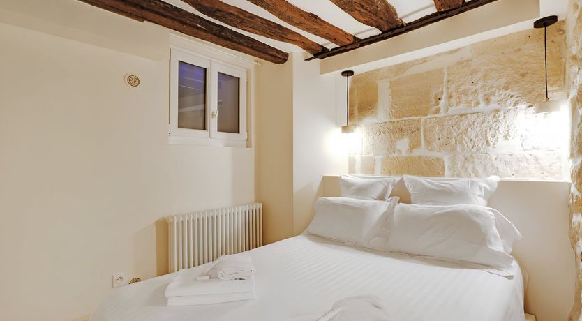 Photo of The Seine Serenade