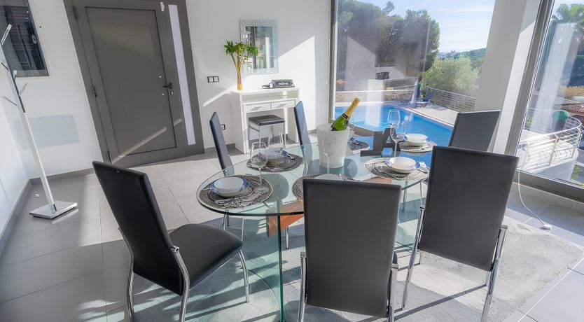 Photo of Elegant Beach Retreat