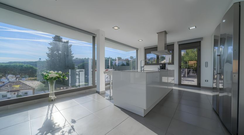 Photo of Elegant Beach Retreat