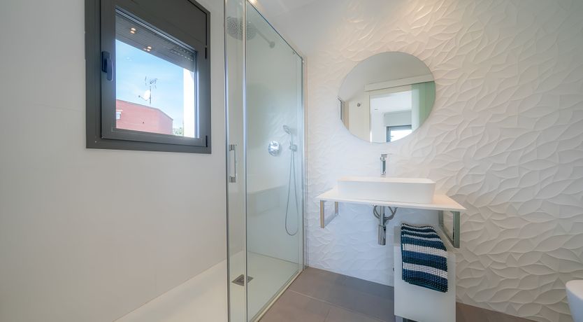 Photo of Elegant Beach Retreat