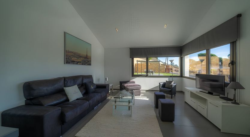 Photo of Elegant Beach Retreat