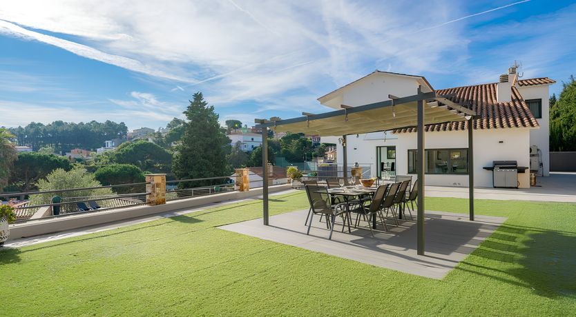 Photo of Elegant Beach Retreat