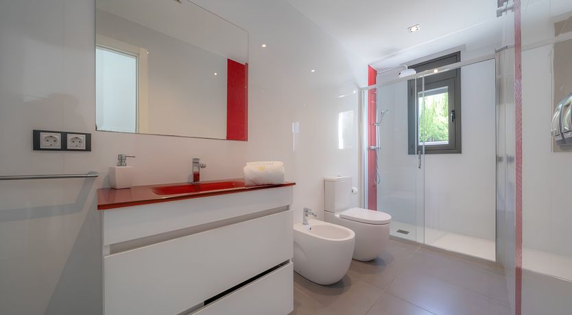 Photo of Elegant Beach Retreat