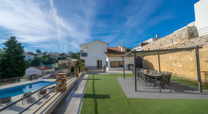 Photo of Elegant Beach Retreat