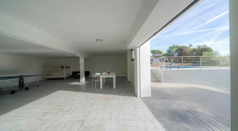 Photo of Elegant Beach Retreat